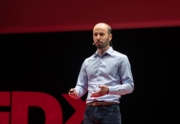 Daniel Roch lors de son TEDx Lannion